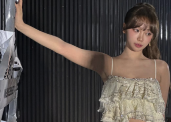 르세라핌 김채원 무대 직전 포즈