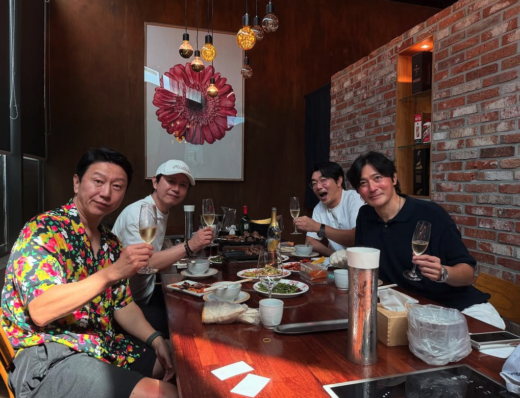 신사의 품격 배우 재회 사진