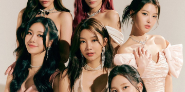 모모랜드 컴백 2025 포스터