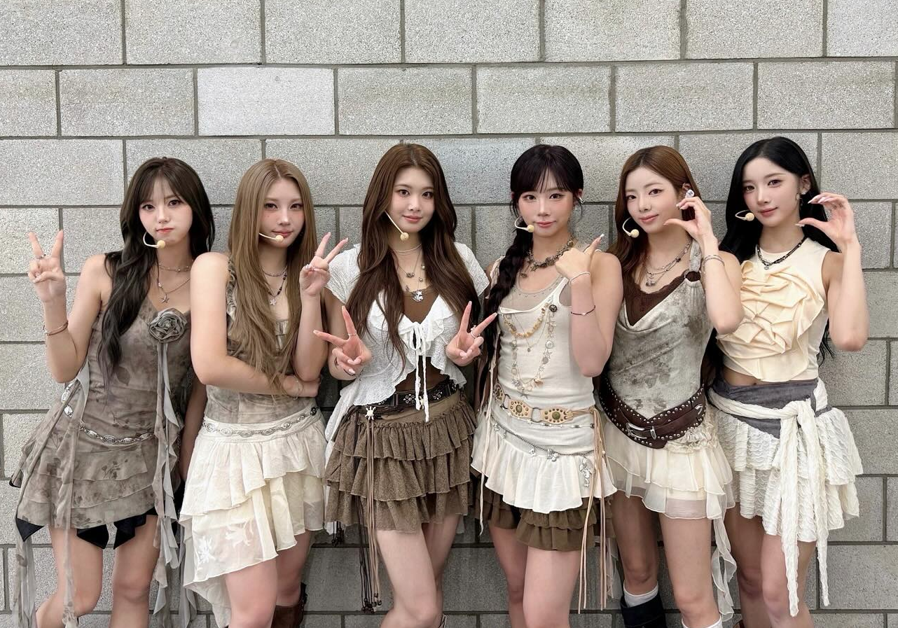 마지막 활동을 앞둔 단체 컷 퍼플키스 마지막 활동 단체 사진