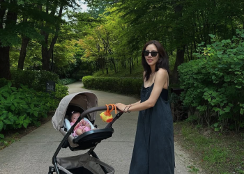 손담비 출산 후 근황, 딸과 여행하는 모습