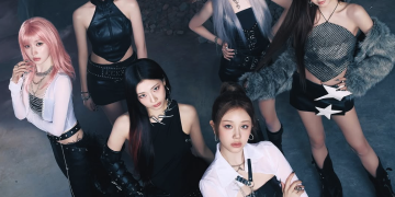 베이비몬스터가 ‘We Go Up’ 컴백 단체 포즈를 선보이고 있다