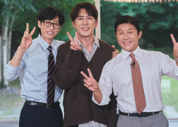 김원훈이 유 퀴즈 온 더 블럭에 출연해 유재석과 조세호와 함께 웃음을 나누고 있다