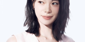 배우 임지연이 인스타그램에서 ‘Coming soon #얄미운사랑’ 메시지와 함께 공개한 프로필 사진