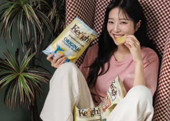 쯔양이 가든즈 첫 촬영 현장에서 밝게 미소 짓는 모습