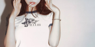 조현영, 인스타그램에서 드러낸 완벽한 몸매와 자신감…팬들 “여신 그 자체” | 이슈모어 조현영이 인스타그램에서 환상적인 몸매와 건강미를 자랑하는 모습