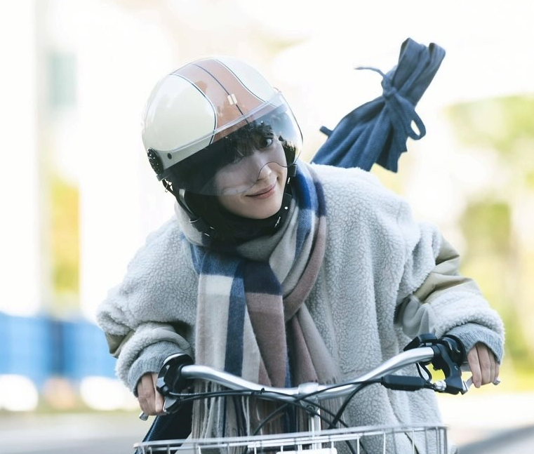 넷플릭스 드라마 어나니머스 속 한효주의 스틸컷