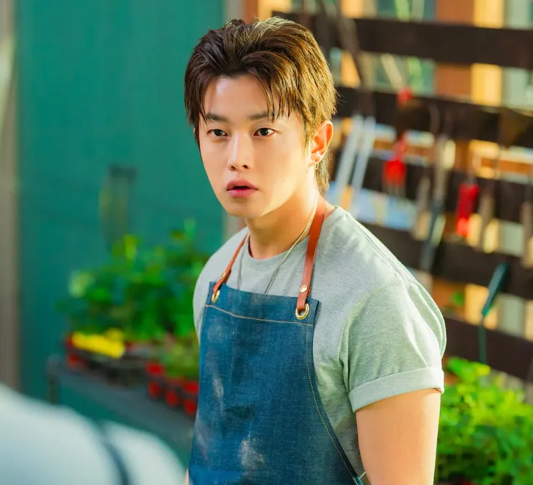 태풍상사에서 활약 중인 김민석