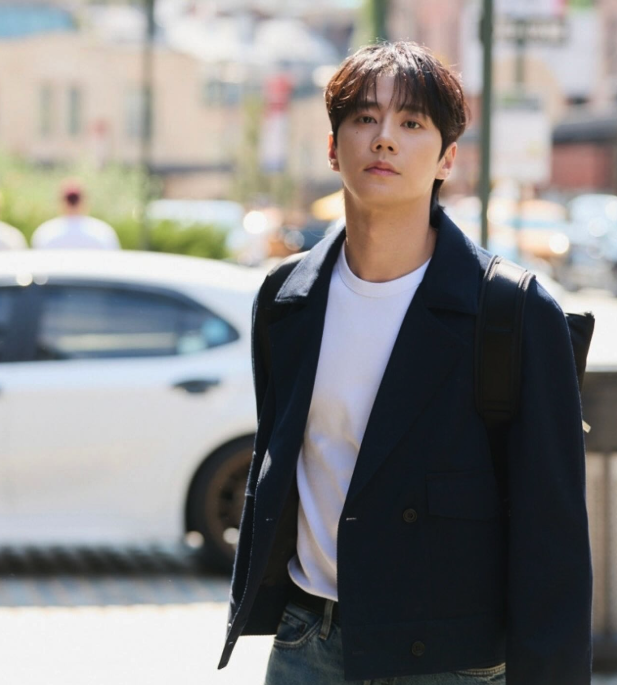 LA 거리에서 촬영된 자연스러운 화보 장면