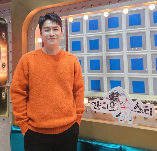 이재원, 라디오스타 촬영 중 근황 공개 라디오스타 촬영 중 짬내어 찍은 배우 이재원