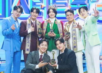 미스터트롯3 TOP7 멤버들의 공식 단체샷