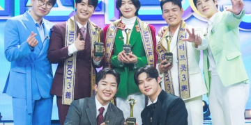 미스터트롯3 TOP7 멤버들의 공식 단체샷