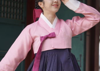 드라마 ‘이강에는 달이 흐른다’에서 궁녀 미금 역을 맡은 예원의 한복 차림 스틸컷