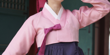 드라마 ‘이강에는 달이 흐른다’에서 궁녀 미금 역을 맡은 예원의 한복 차림 스틸컷