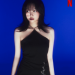 푸른 배경 속에서 강렬한 시선을 보이는 조유리의 단독 포스터