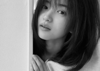 김태리 SNS에 공개된 청순한 분위기의 근황 사진