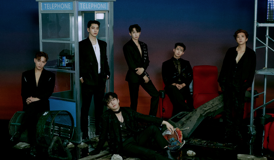 JUN.K, 닉쿤, 택연, 우영, 찬성, 이준호가 블랙 콘셉트 의상으로 함께한 2PM 단체 이미지