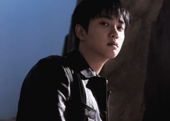 엑소 8집 자켓 앨범 속 도경수의 모습