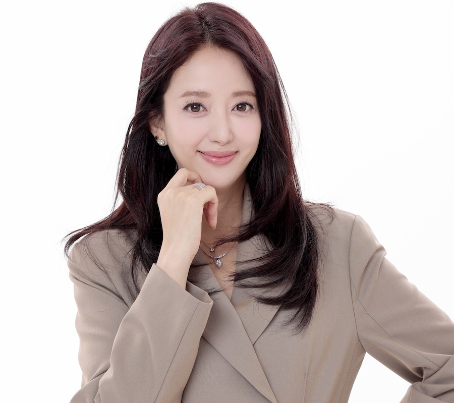이세은 근황을 전한 SNS 프로필 사진 속 단정한 모습
