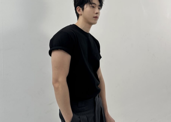 디올 향수 화보 촬영 중인 배우 남주혁