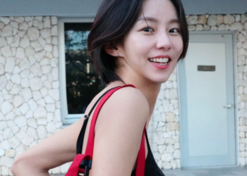 애프터스쿨 출신 유이가 SNS에 공개한 밝게 웃는 근황 사진