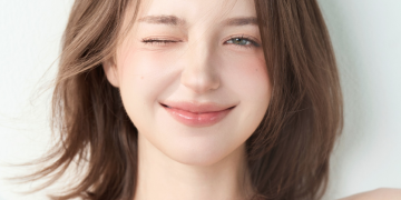 안젤리나 다닐로바 SNS 프로필 사진 미소 짓는 모습
