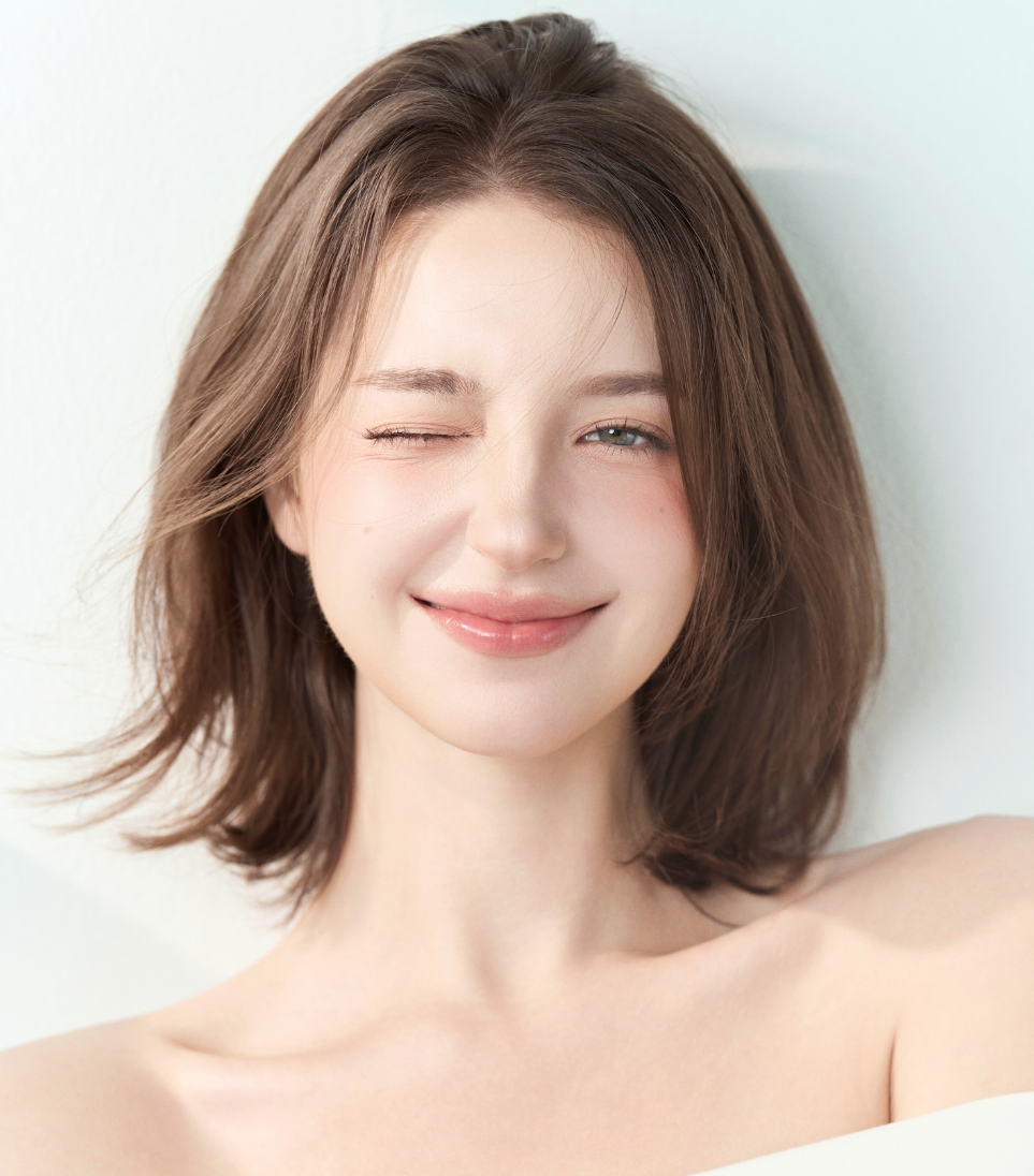 안젤리나 다닐로바 SNS 프로필 사진 미소 짓는 모습