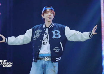 엑소 백현 NBC 켈리 클라크슨 쇼 무대 장면