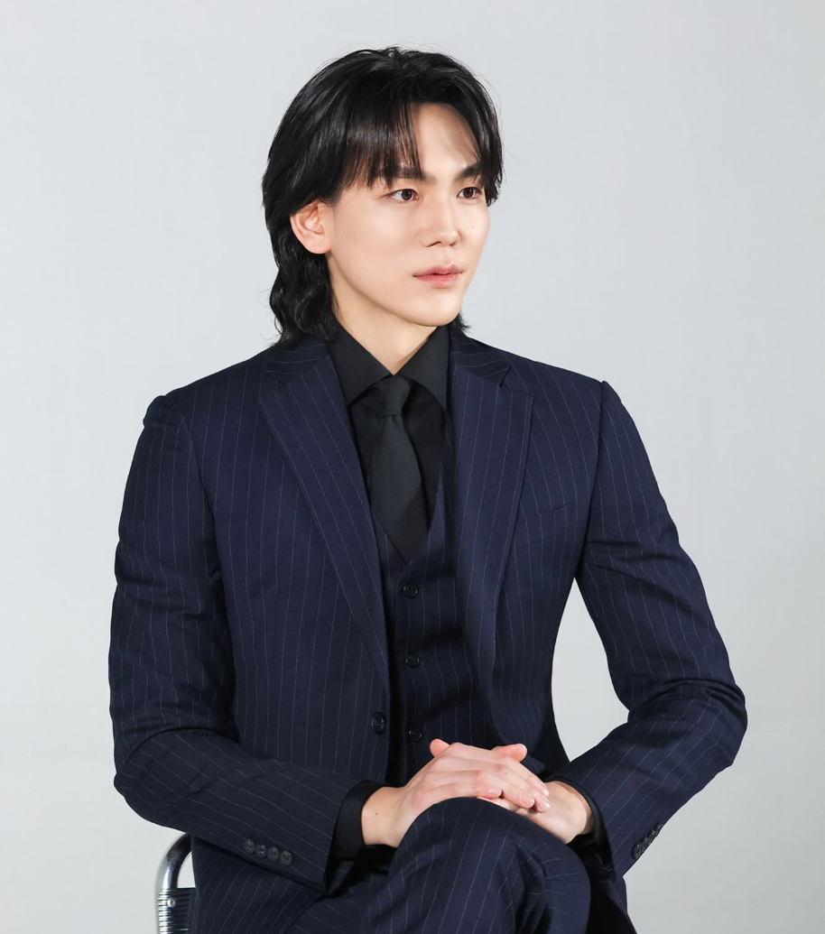 닥터신 정이찬 포스터 촬영 비하인드 컷