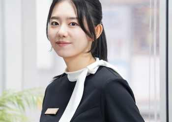 김소혜 심새벽 드라마 스틸컷 직장 인턴 모습