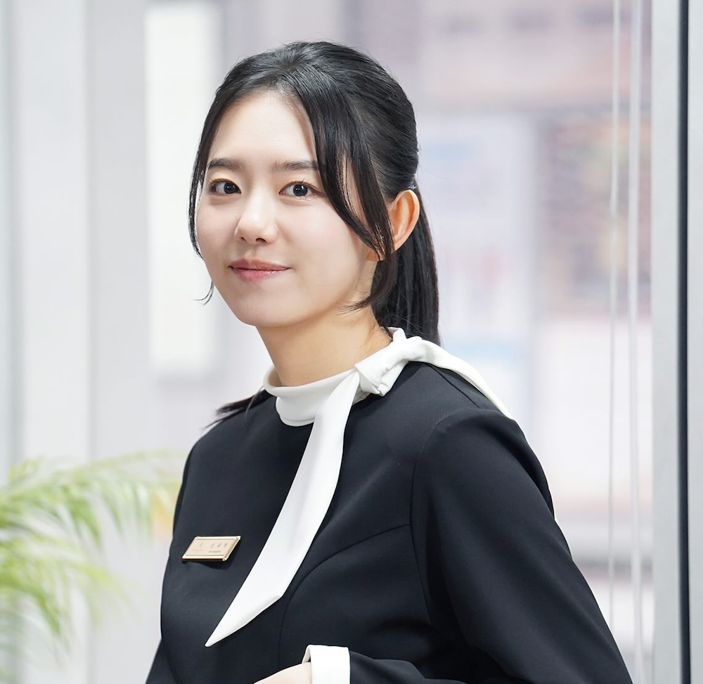 김소혜 심새벽 드라마 스틸컷 직장 인턴 모습