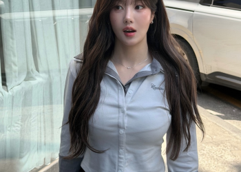 권은비 소속사 이적설 속 SNS 일상컷