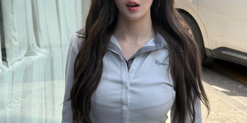 권은비 소속사 이적설 속 SNS 일상컷