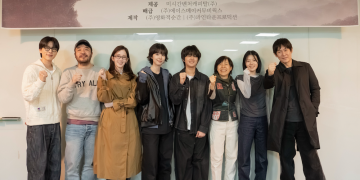 영화 바위 제작진과 출연진이 함께 모인 현장 사진