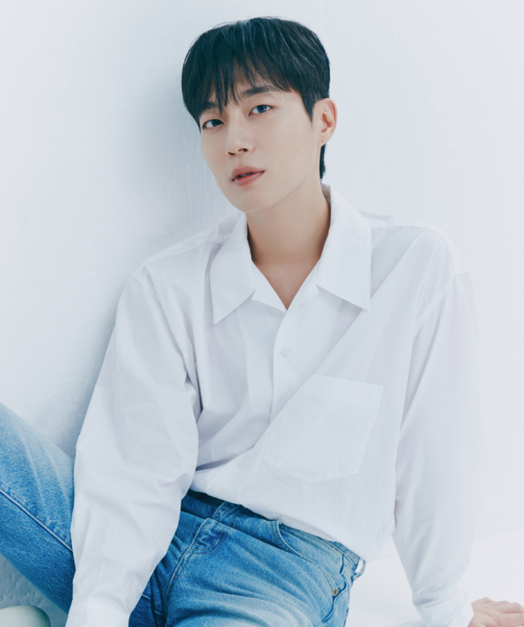 윤두준 근황 새로운 프로필 사진에서 자연스러운 모습