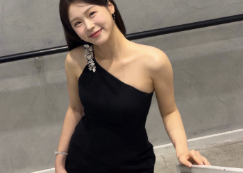 아나운서 정재희 KYEA2026 Tokyo 행사 드레스 모습