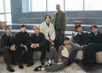 방탄소년단 빌보드 기록 관련 인터뷰 중인 아리랑 앨범 멤버 모습