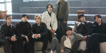 방탄소년단 빌보드 기록 관련 인터뷰 중인 아리랑 앨범 멤버 모습