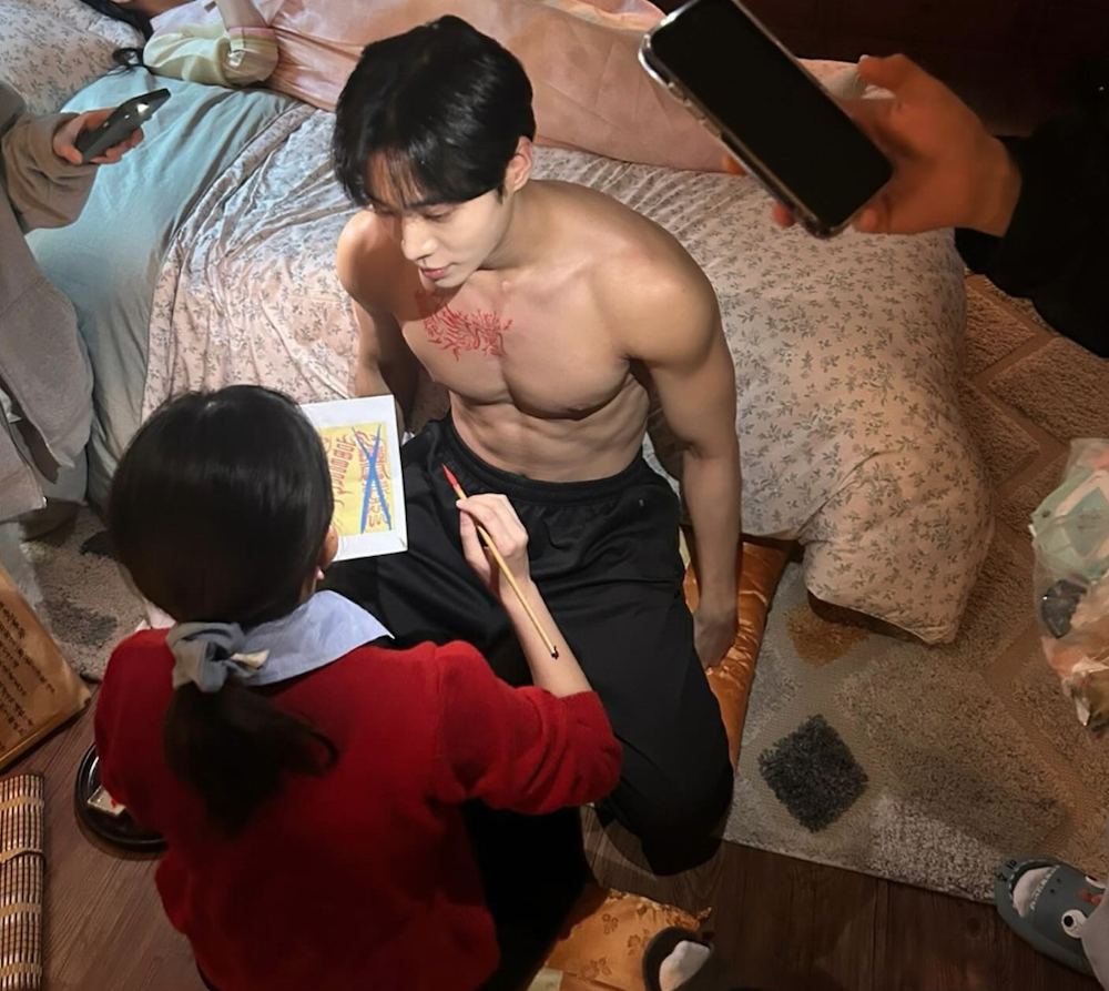 추영우 주연 드라마 견우와 선녀 메이크업 비하인드 장면