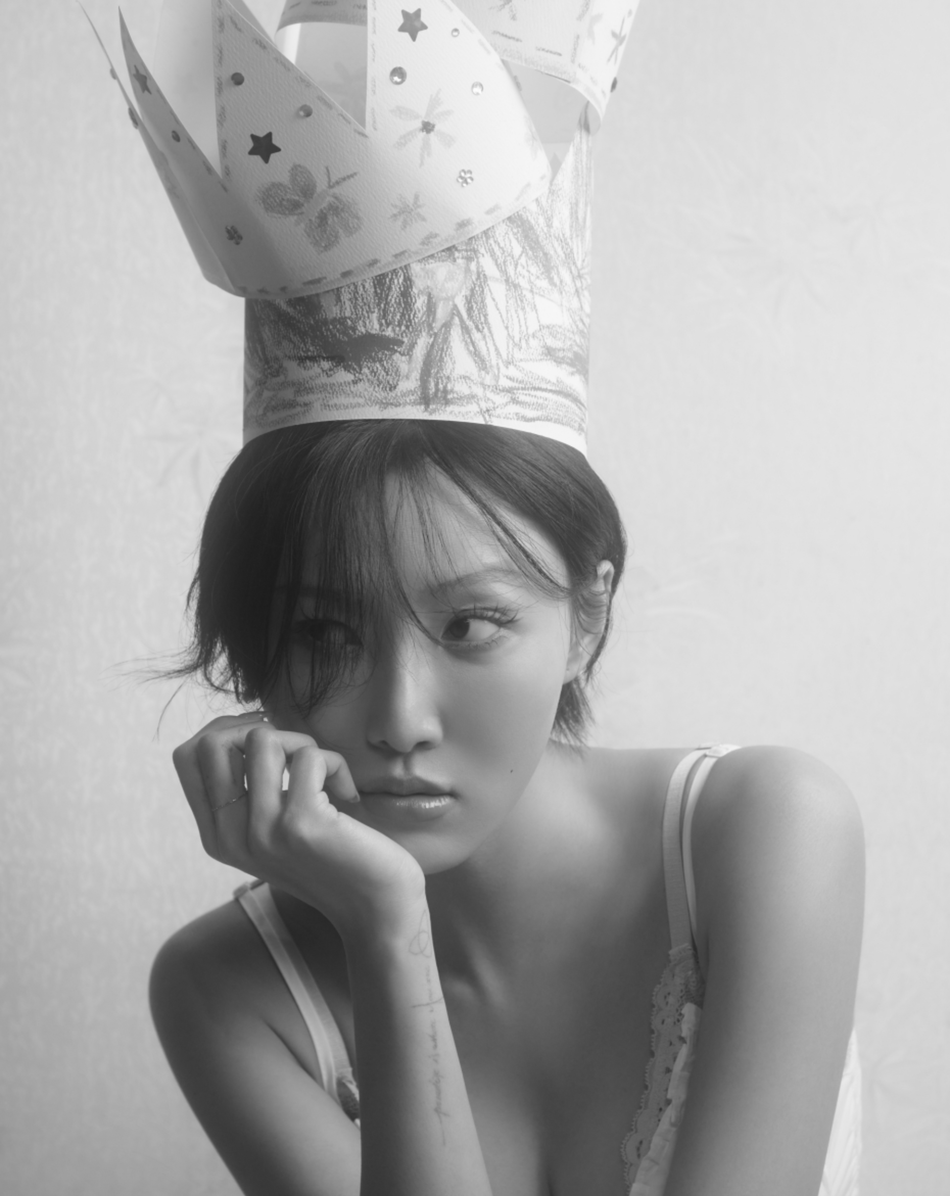 hwasa crown mood