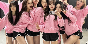 아이오아이 컴백 연습실 단체 모습