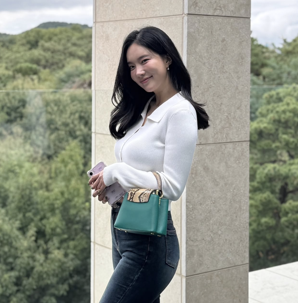 김나희 결혼 발표 개그우먼에서 뮤지컬 배우까지 이어진 인생 전환 | 이슈모어 김나희 결혼 앞두고 공개된 자연스러운 일상 모습