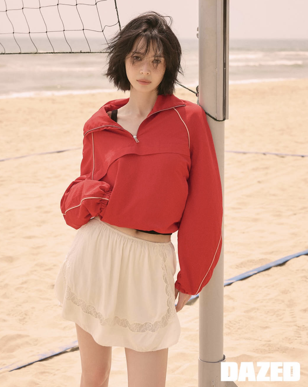 권나라 화보 분위기 확 달라졌다 다낭에서 포착된 변화의 신호 | 이슈모어 kwonnara dazed beach look