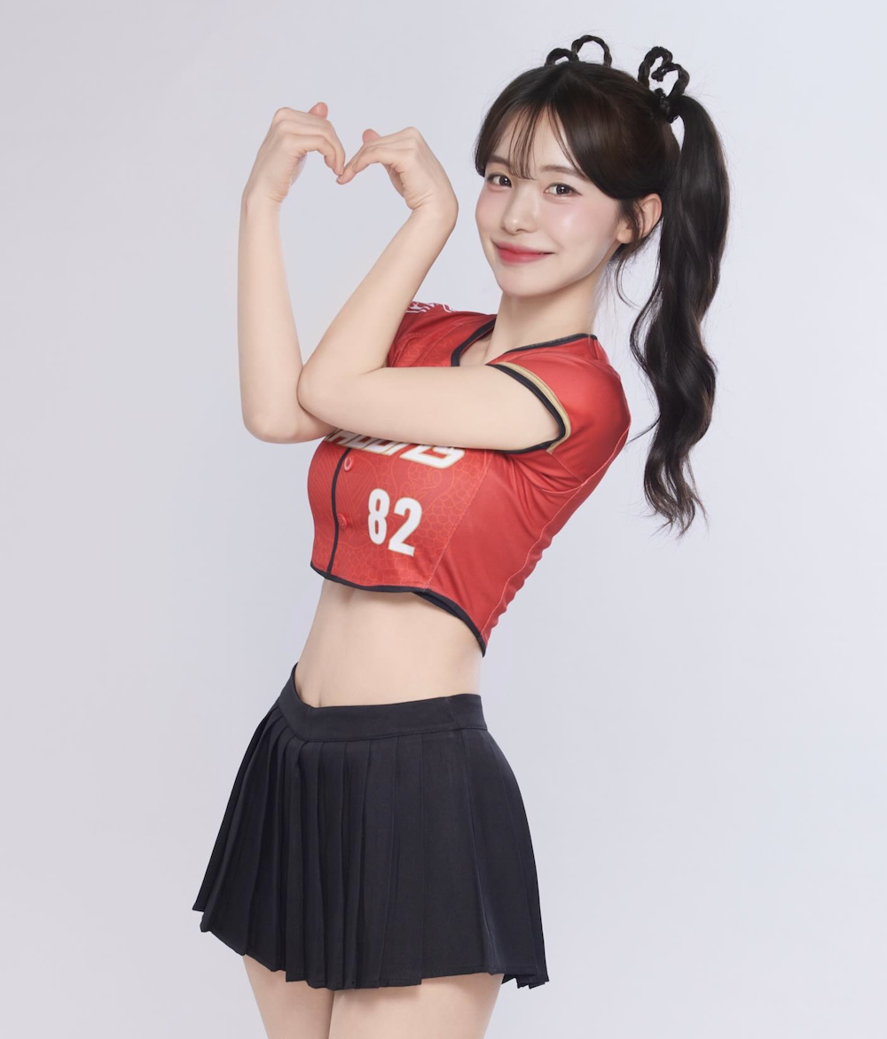 치어리더 유니폼을 입은 이다혜 대만 활동 모습