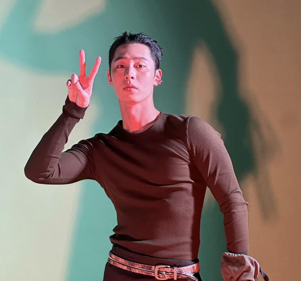 이재욱 화보로 드러난 변화, 차기작 앞두고 분위기 완전히 달라졌다 | 이슈모어 leejaewook editorial shadow