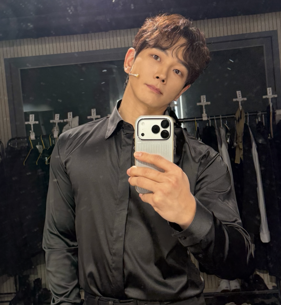 온주완 대기실 셀카