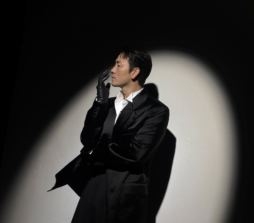 영화 아덴만 박해수 변요한 출연 확정 AI 제작 방식 도입으로 판 바뀐다 | 이슈모어 영화 아덴만 출연을 확정한 박해수 아레나 코리아 화보 촬영 모습