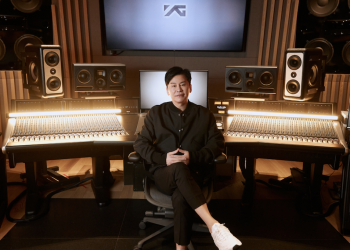 YG 보이그룹 론칭을 발표한 양현석의 스튜디오 인터뷰 장면