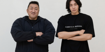 범죄도시5 빌런 김재영과 마동석이 함께 포즈를 취한 모습