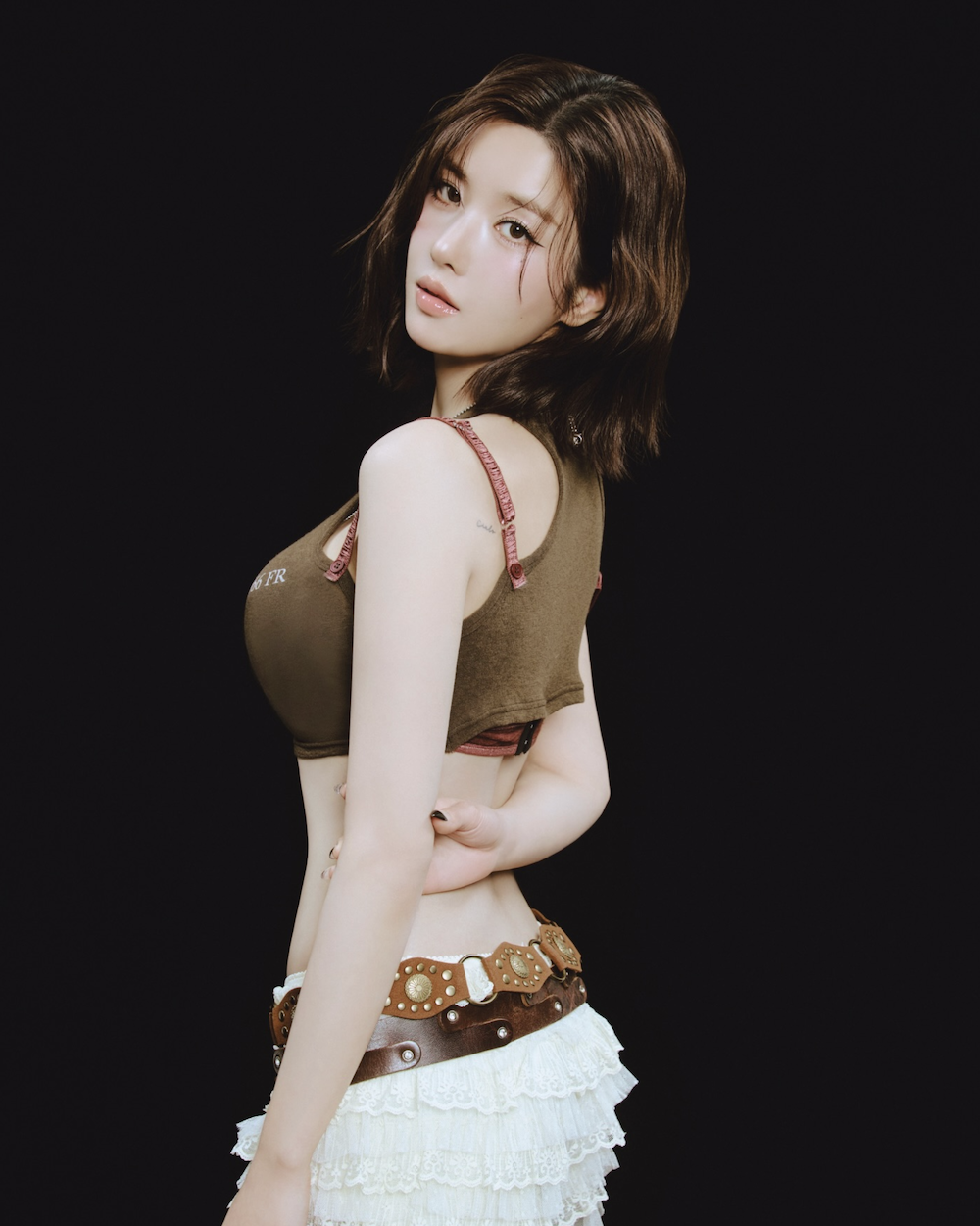 권은비가 개인 유튜브 채널 권응비와 함께 공개한 콘셉트 사진 권은비 권응비 채널 개설 이미지